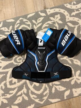 Bauer Adult Hockey Chest Protector in Black & Blue
